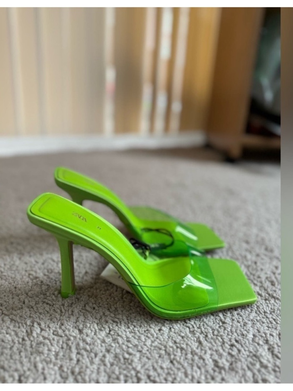 ZARA High heeled vinyl mule 1807/210